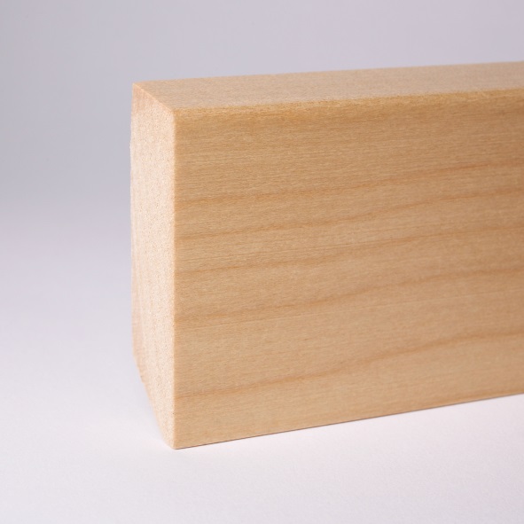 Massivholz-Sockelleiste 60mm abgeschrägt - Ahorn gelackt